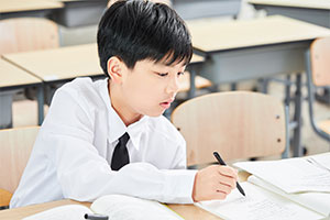 順利畢業通過哈爾濱工業大學在職研修班課程算研究生學歷嗎？